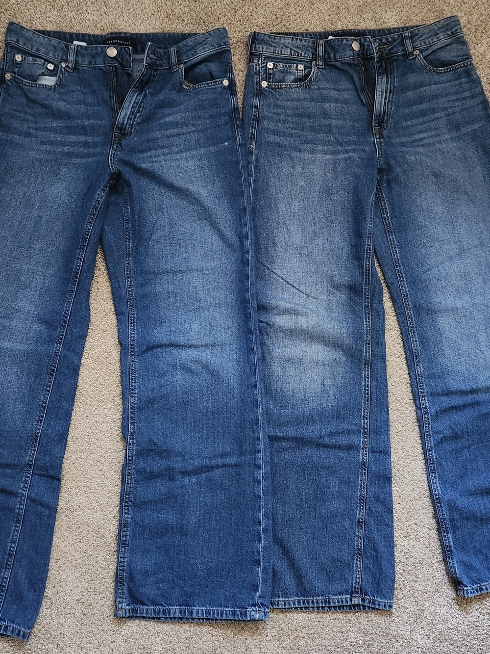 Aeropostale Classic Women's Straight-Leg Jeans in Dark Blue